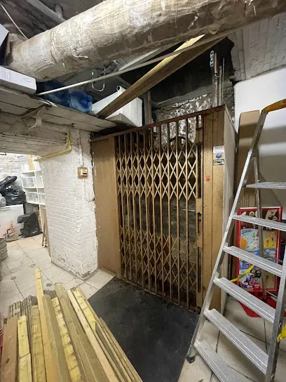 Image de Dépannage Paris Monte Charge restauration ,monte fut bar, monte plat IDF et Eure tel 0783222830