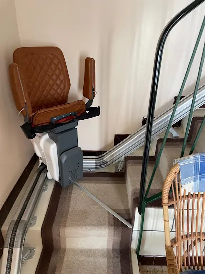Image de DOMetVIE Charente Maritime - Salle de bain, monte-escalier & aménagement PMR